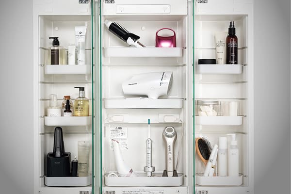 ミラー裏収納スペース