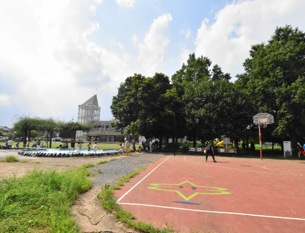 神山公園（徒歩19分/約1,480m）