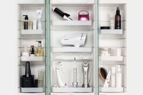 ミラー裏収納スペース